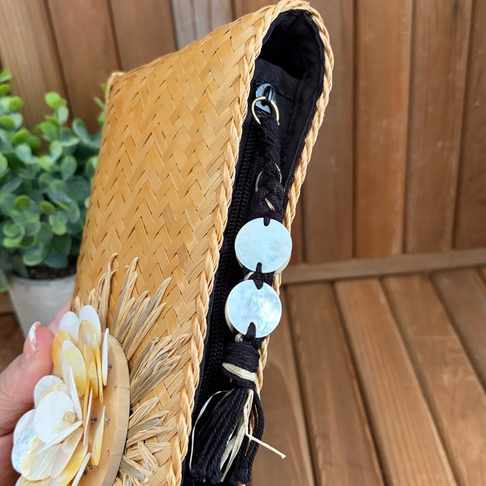 Adrienne Vittadini Boho Beach Woven Clutch with Shell Details - Picture 6 of 8